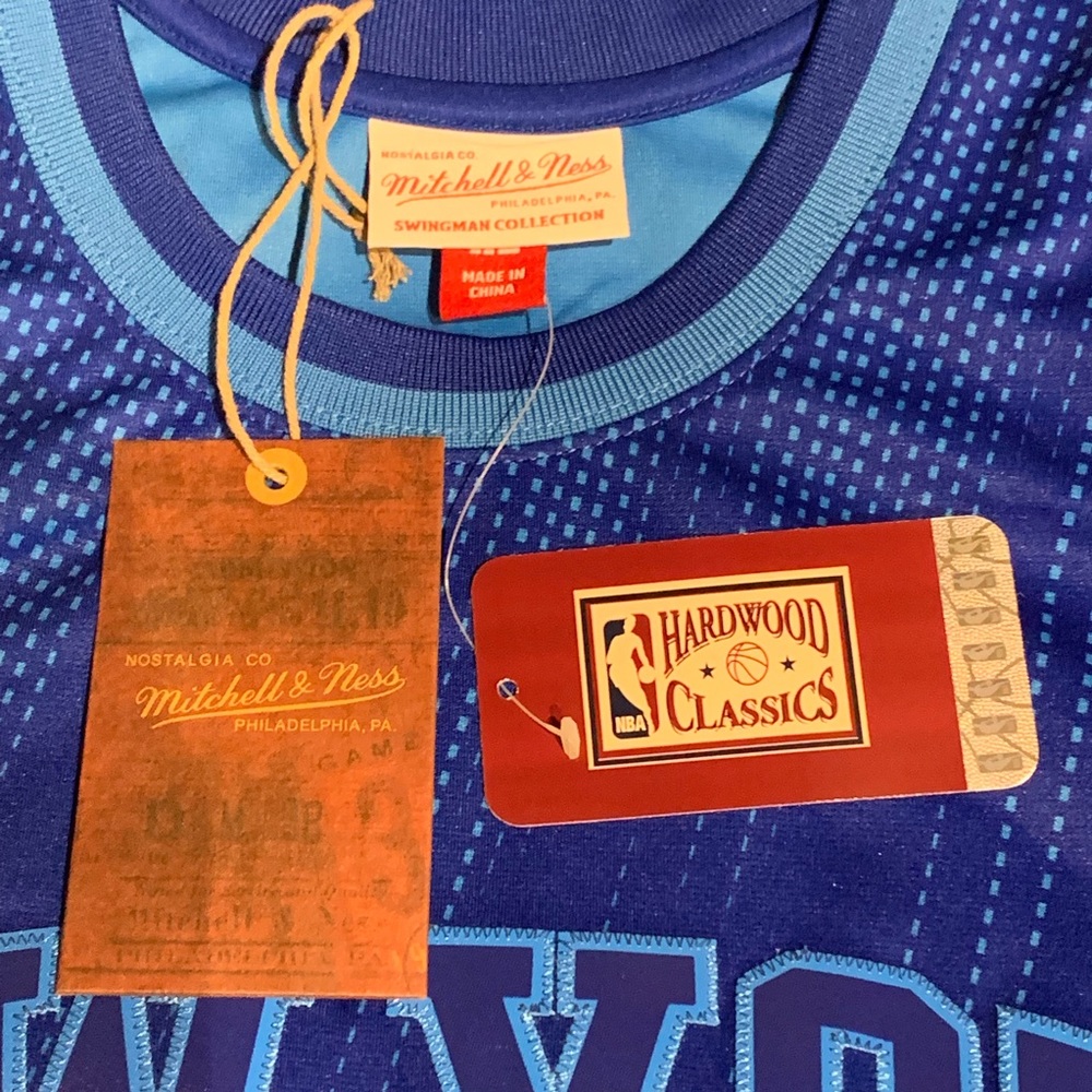 Mitchell & Ness New York Knicks 1991-92 NBA Retro Jersey - Picture 7 of 12